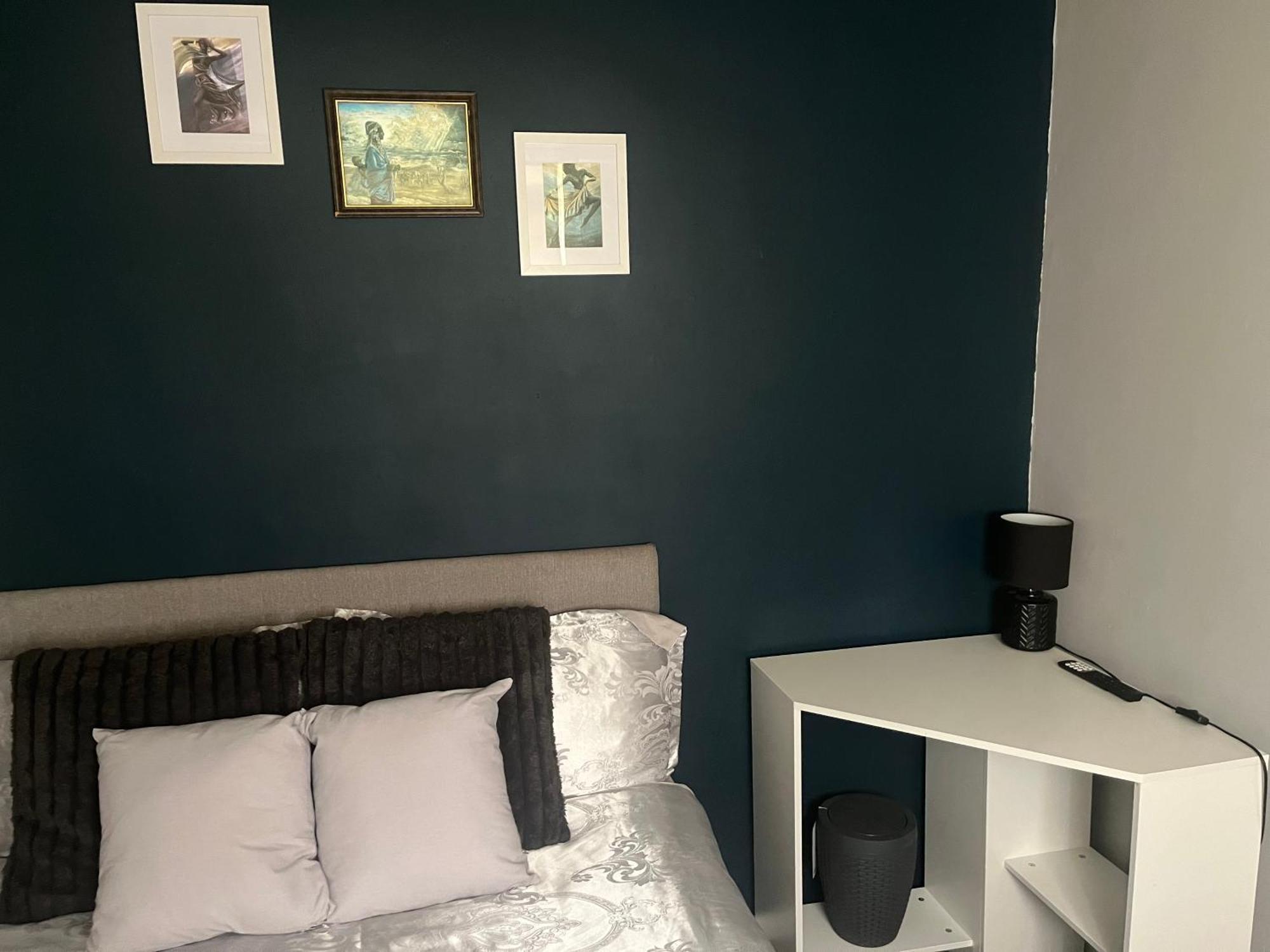 Queenomega'S Home Stay London Eksteriør billede