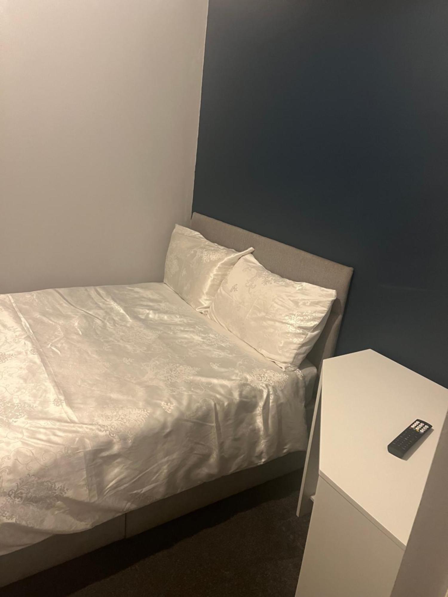 Queenomega'S Home Stay London Eksteriør billede
